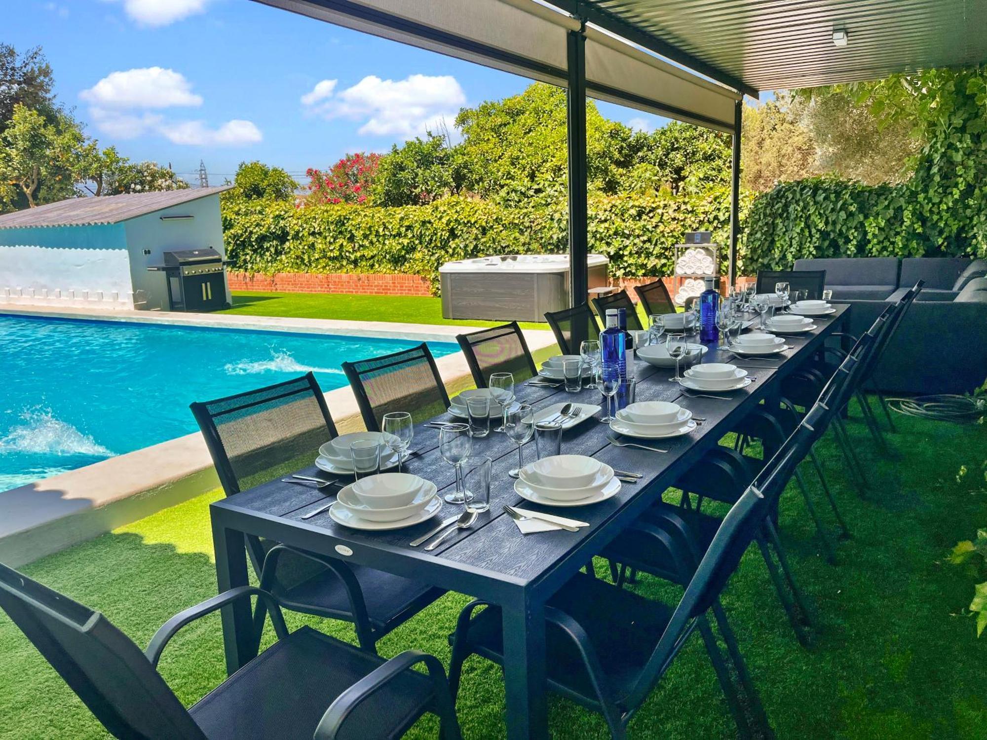 Villa San Patricio I Piscina Privada I Jacuzzi Spa I Bbq I Ps5 I Aire Acon I 3000M2 I 5Min-Centro เฮเรซ เด ลาฟรอนเตรา ภายนอก รูปภาพ