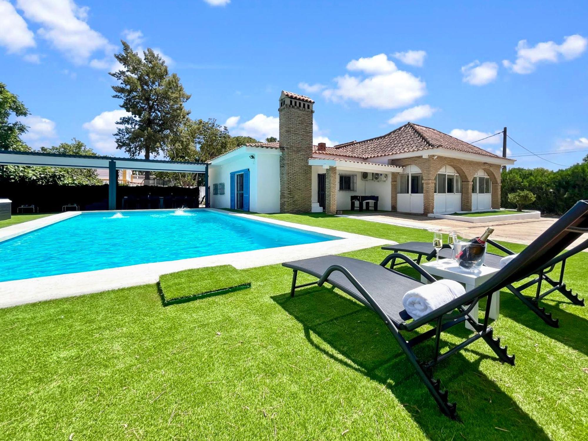 Villa San Patricio I Piscina Privada I Jacuzzi Spa I Bbq I Ps5 I Aire Acon I 3000M2 I 5Min-Centro เฮเรซ เด ลาฟรอนเตรา ภายนอก รูปภาพ